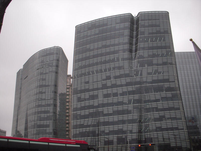Skyscrapers with a crease
